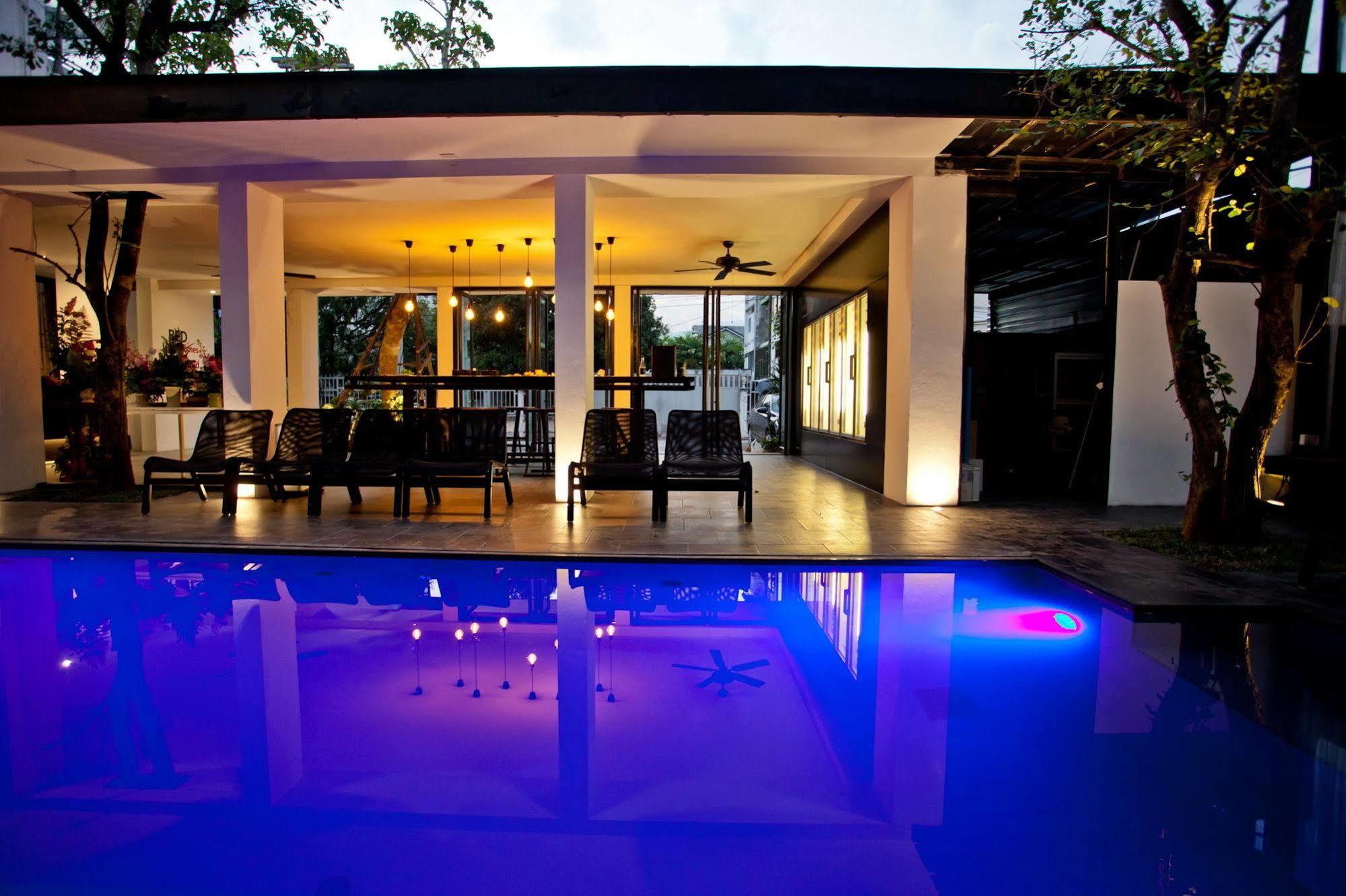 Bed Phrasingh-Adults Only Hotel Chiang Mai Eksteriør billede